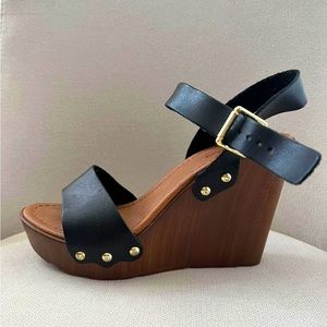 Soda wedges, size 7.5, $18